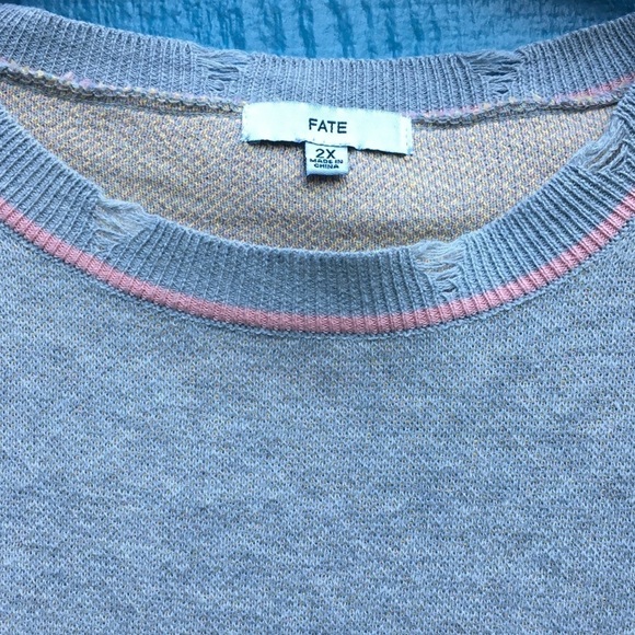 NWT Fate Distressed Sweater and Face Mask 2X - Picture 3 of 7